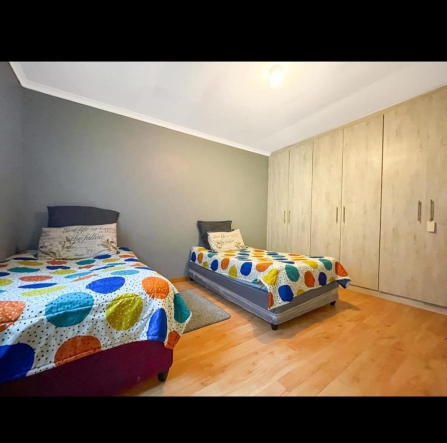 4 Bedroom Property for Sale in Rondevlei Park Western Cape